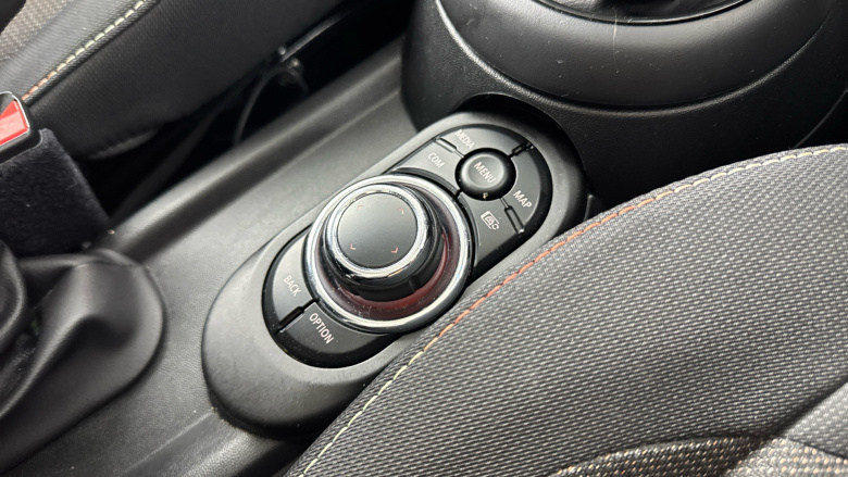 MINI Hatchback 1.5 Cooper Classic 5dr Petrol Hatchback